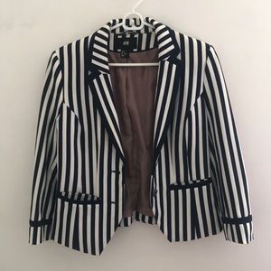 H&M’ blue & white striped blazer